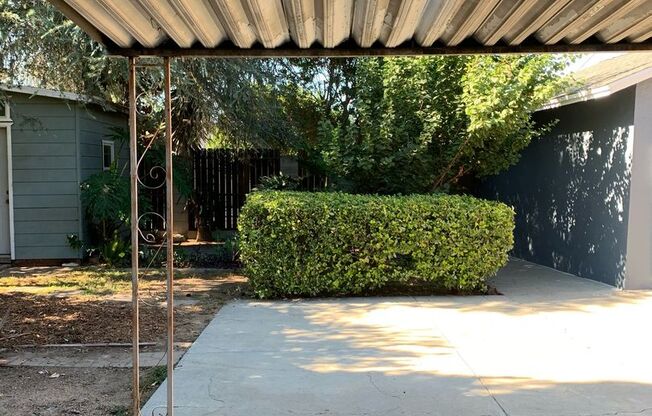 Available NOW for Lease! 3BR/2BA Located in the heart of North Hills