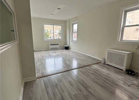 Studio, 2,160 sqft, $4,000