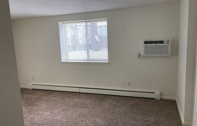 1 bed, 1 bath, 900 sqft, $1,245, Unit 261-01