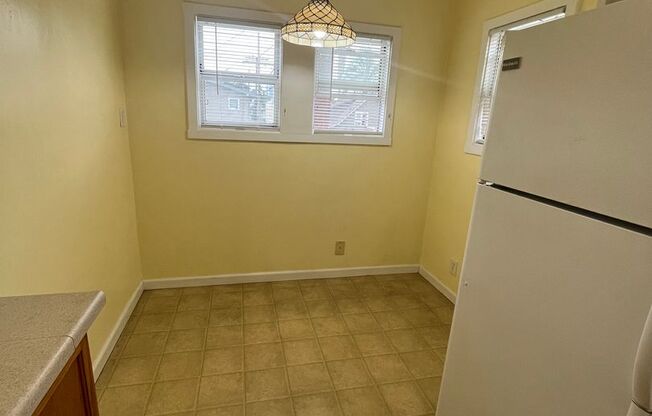 1 bed, 1 bath, 450 sqft, $1,600, Unit 827