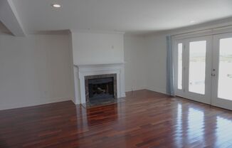 2 beds, 2.5 baths, $2,300, Unit Unit 41