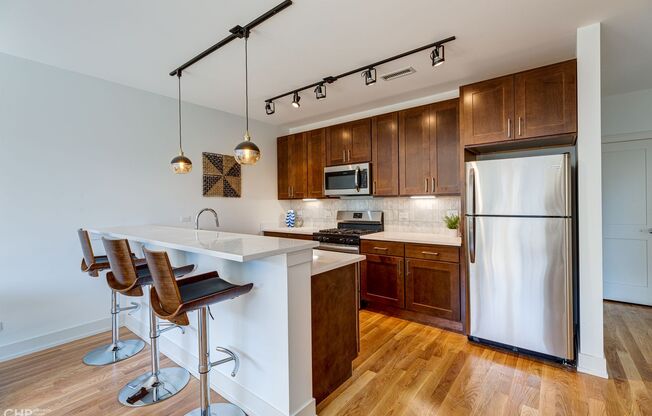 2 beds, 1 bath, 760 sqft, $2,695, Unit 2740-307
