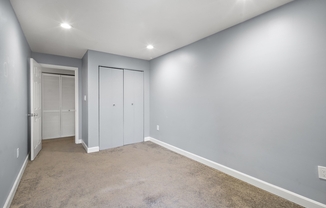 2 beds, 1.5 baths, 928 sqft, $2,400, Unit 205