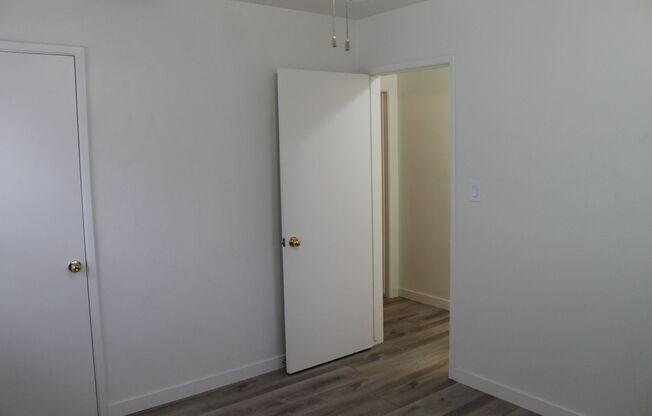 2 beds, 1 bath, $2,400