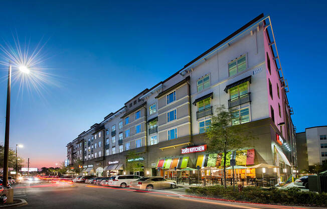 Shopping and dining right outside your door! |Rialto