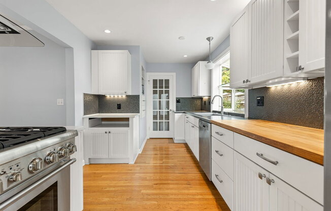 4133 N WILLAMETTE BLVD