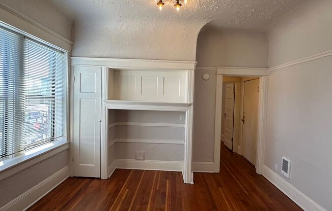 1 bed, 1 bath, 455 sqft, $1,095, Unit 310