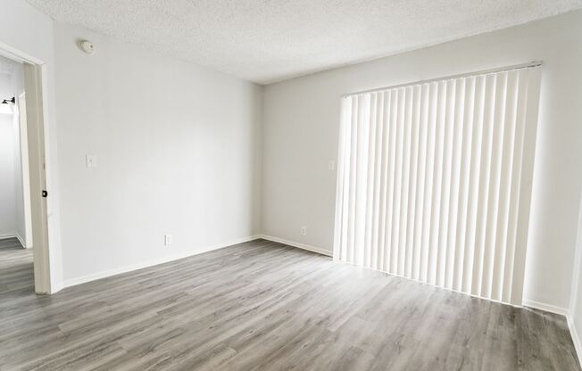 2 beds, 1.5 baths, 1,000 sqft, $2,298, Unit 200