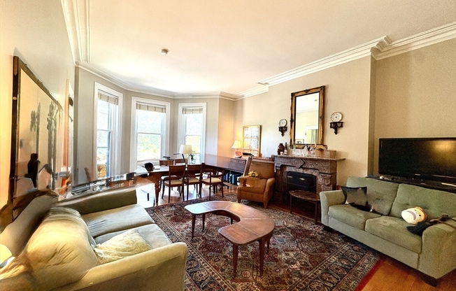 86 COMMONWEALTH AVE