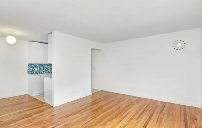 Palm Court - Located in the heart of Seattle