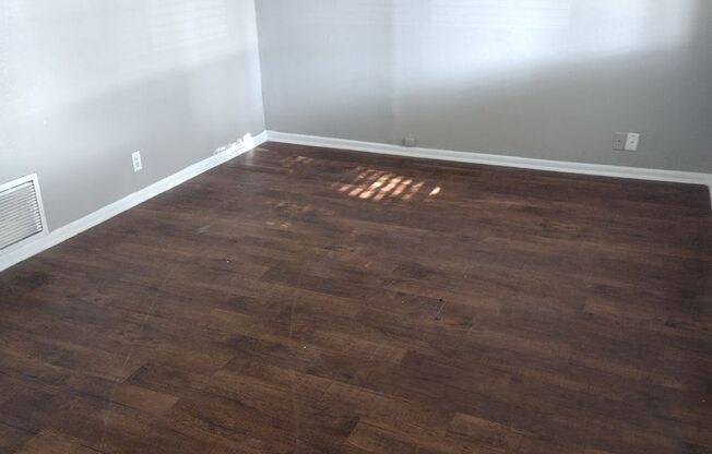 Brookview Duplex 6822