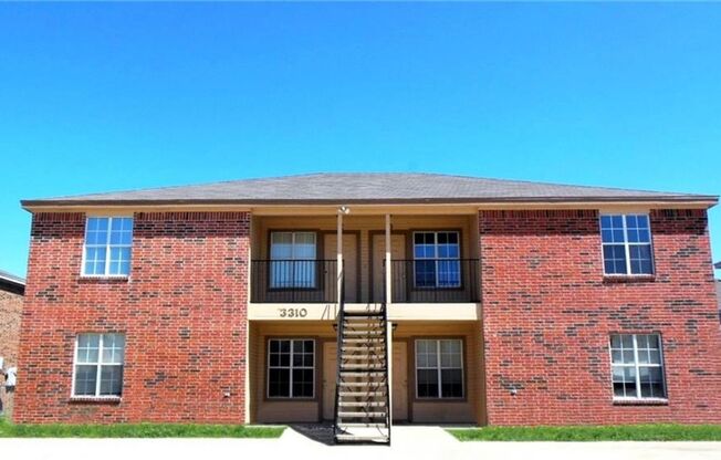 3310 Barcelona Dr