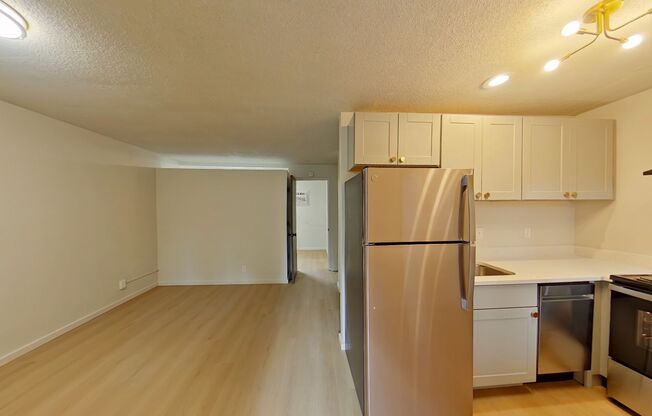 1 bed, 1 bath, 469 sqft, $1,312, Unit 27A