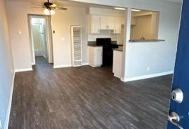 1 bed, 1 bath, 700 sqft, $1,985, Unit 312-13 upper unit