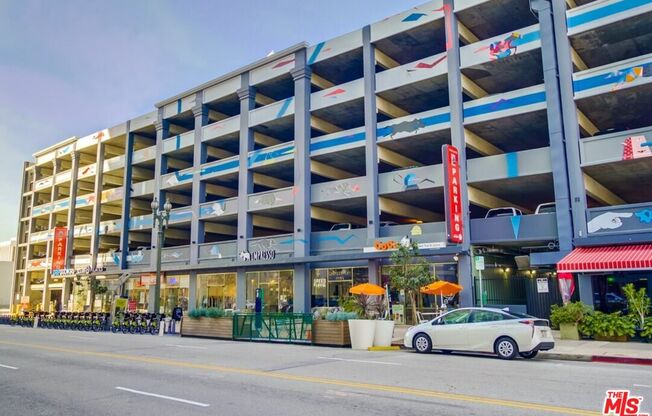 2 beds, 3 baths, 1,660 sqft, $6,000, Unit 1616