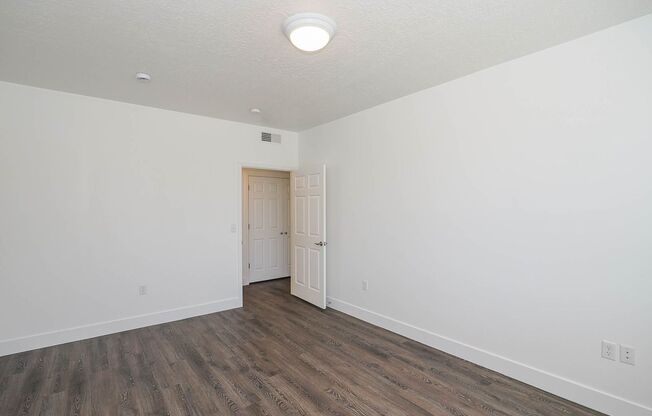 2 beds, 1 bath, $1,395