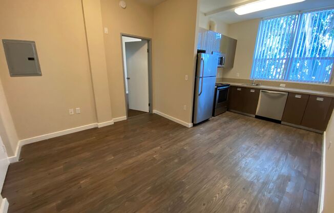 2 beds, 2 baths, 750 sqft, $2,295, Unit 358