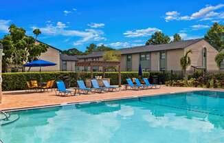 Swimming pool at Oasis at Bayside Apartments in Largo, FL