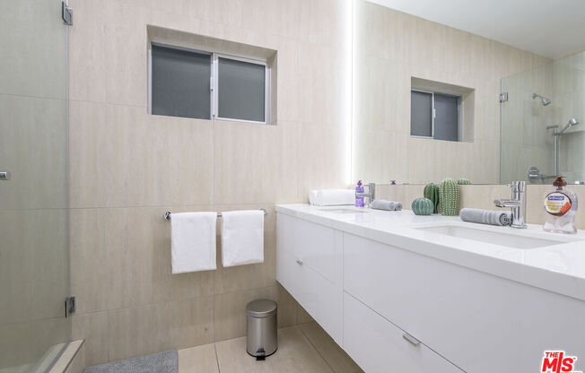 3 beds, 2 baths, 1,486 sqft, $7,300, Unit 105