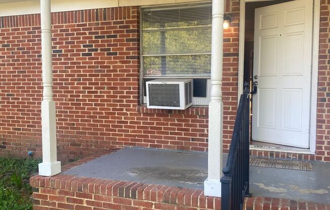 151 2nd St SE, Graysville, AL 35073