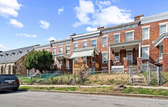Spacious 4-Bedroom 1 Bathroom home with Modern Amenities in West Baltimore!