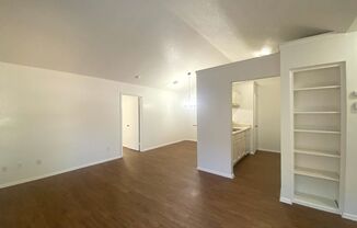 2 beds, 2 baths, 888 sqft, $1,475, Unit B