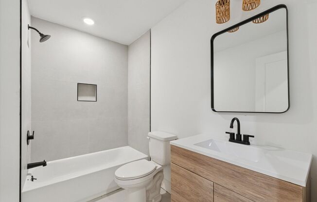 1 bed, 1.5 baths, 800 sqft, $1,313, Unit A