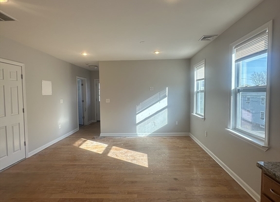 100 SUMNER ST