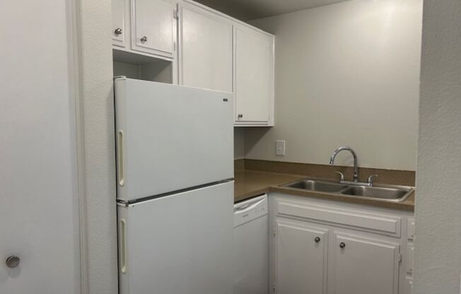 1 bed, 1 bath, 640 sqft, $1,400, Unit 335-224