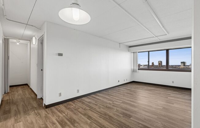 1 bed, 1 bath, 555 sqft, $1,180, Unit 303