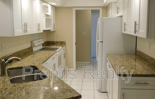 1840 OAK FOREST DRIVE W