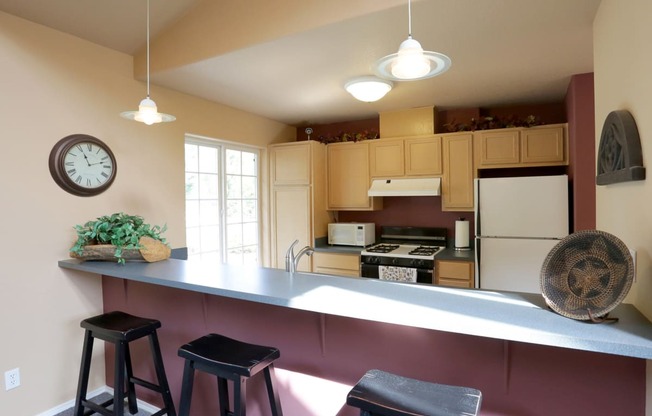 Fanno Creek Village Clubhouse Kitchen