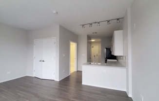 801 W ADAMS ST