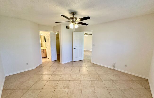 2 beds, 2 baths, $2,095, Unit #102