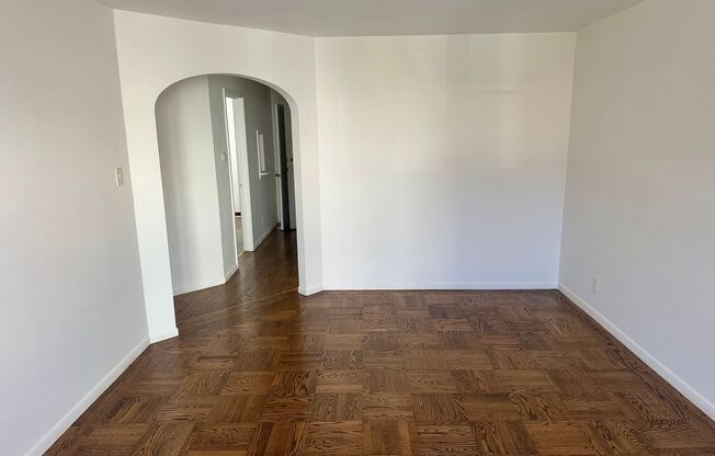 1571 Revere Avenue (1129r)