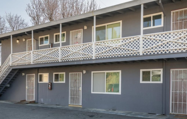 330 - 2050 Beatrice Ct