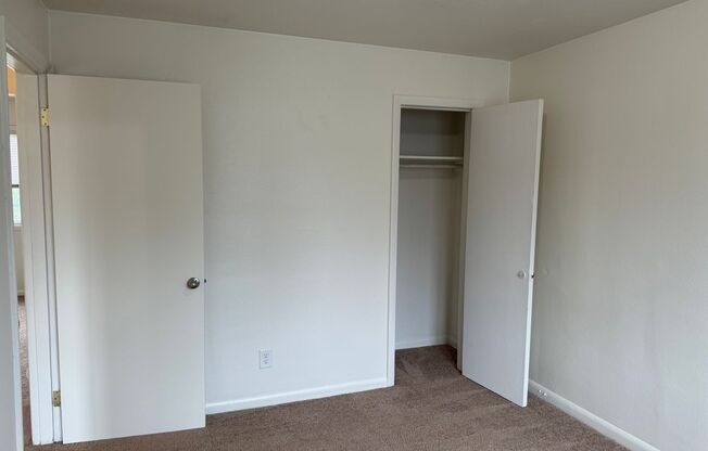 1 bed, 1 bath, 500 sqft, $1,200