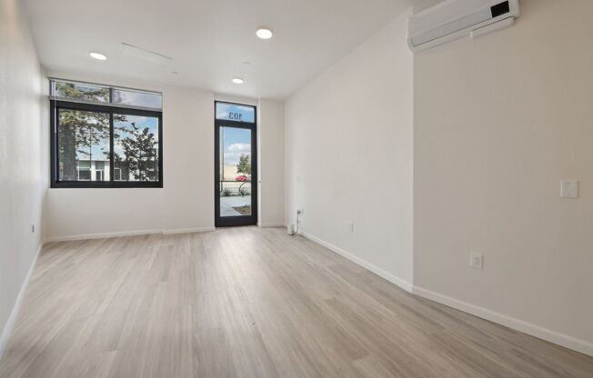 1 bed, 1 bath, 583 sqft, $3,800, Unit 103