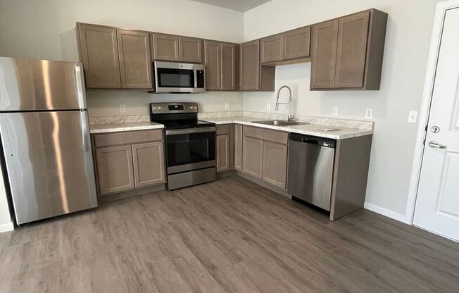 1 bed, 1 bath, 670 sqft, $929, Unit 1140-207