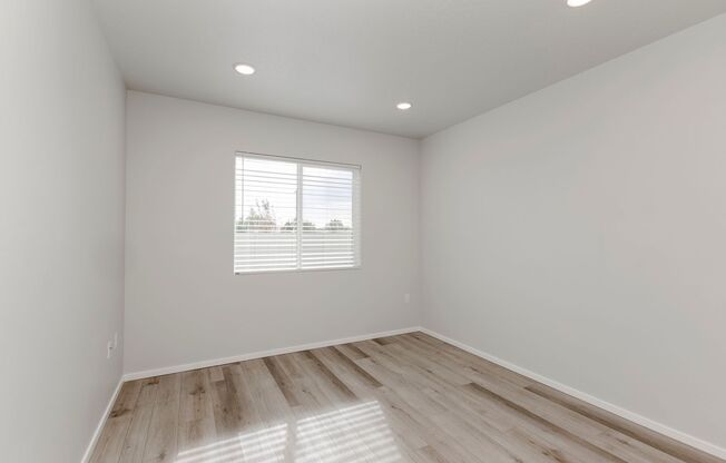 2 beds, 2 baths, 1,195 sqft, $1,562, Unit M201