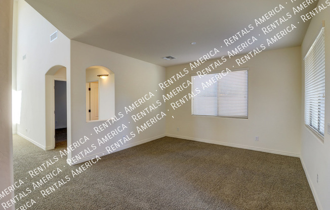 4013 E Expedition Way