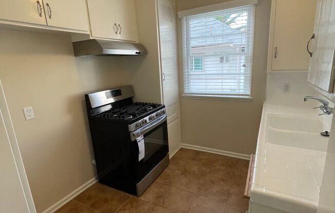 1 bed, 1 bath, $2,050, Unit 5