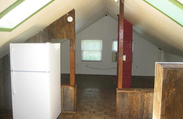 Walk to Downtown or UK! Historic South Hill District         250717