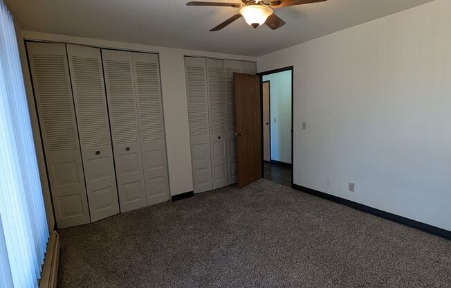 2 beds, 1 bath, 970 sqft, $1,149, Unit FB   2097