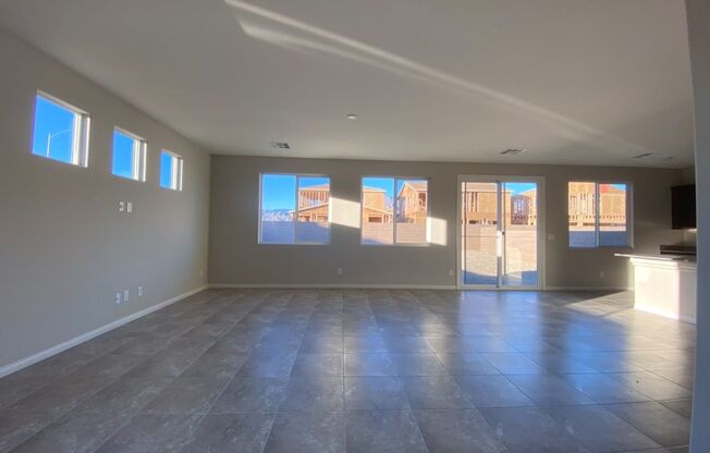 4 BED 2.5 BATH 2 CAR GARAGE,  LARGE CORNER LOT, GATED COMMUNITY IN NORTH VEGAS.