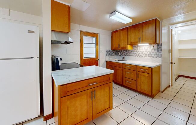 2BD/1BA/1PRKG Available in Salt Lake