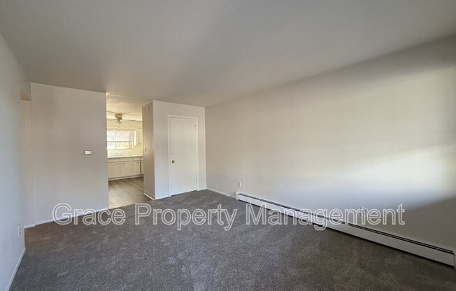 3041 W Hamilton Pl