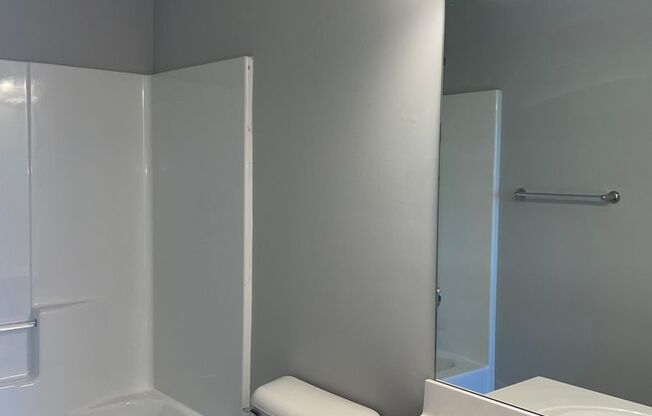 2 beds, 2 baths, $900, Unit 406C