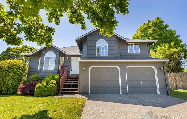50% off first full month of rent - Stunning 3 bedroom 2.5 bathroom Home
