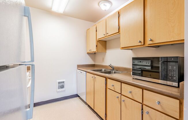 INCOME RESTRICTED Affordable Apartments in Hazelwood!